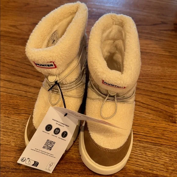 NWT Hunter kids cozy Sherpa waterproof boots size 1 - Picture 3 of 8
